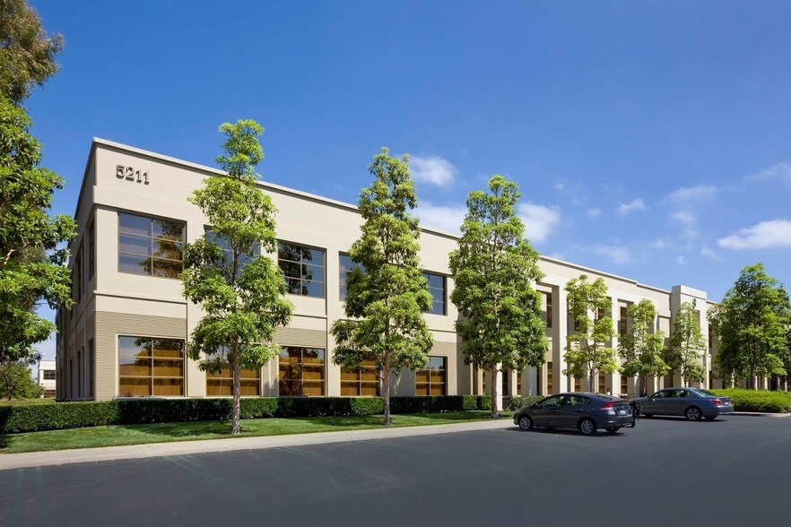 More Photos Of 5211 California Ave, Irvine Office For Sale