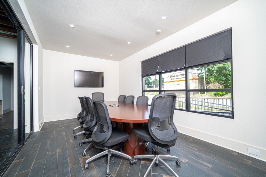 More Photos Of 506 W Methvin St, Longview Medical For Lease