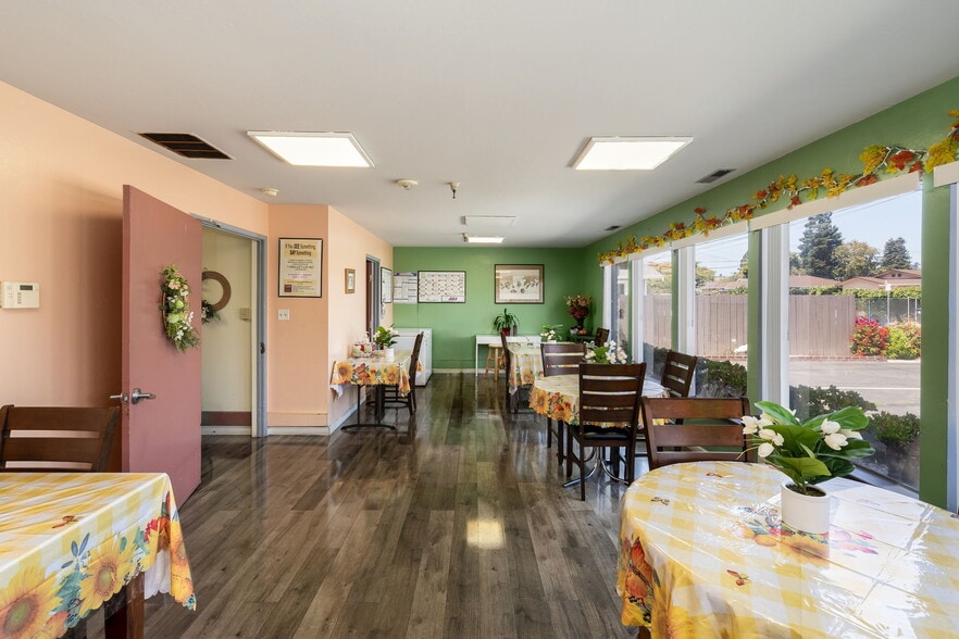 More Photos Of 18905 Standish Ave, Hayward Assisted Living For Sale
