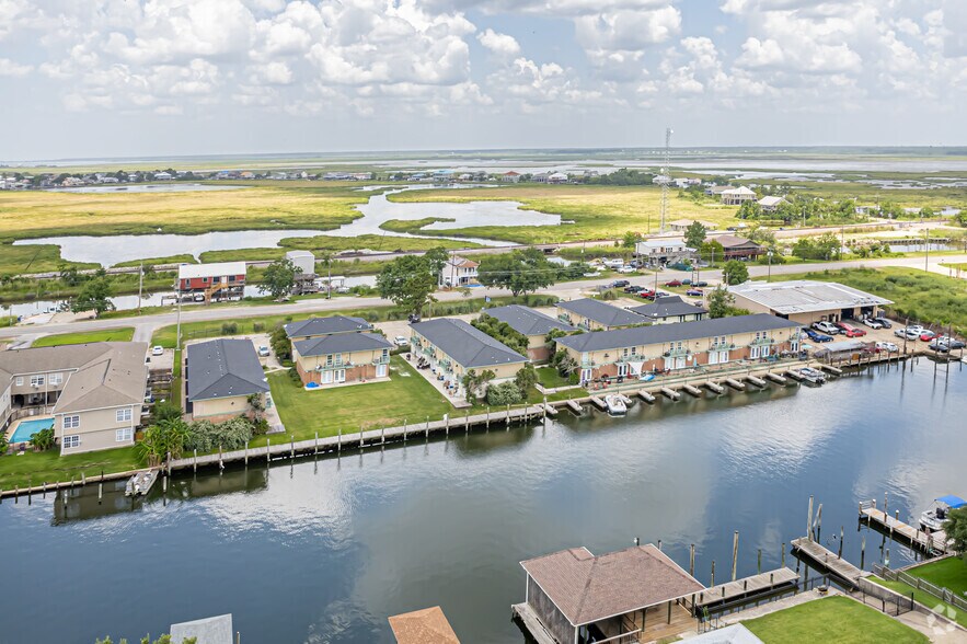 More Photos Of 4848 Pontchartrain Dr, Slidell Apartments For Sale