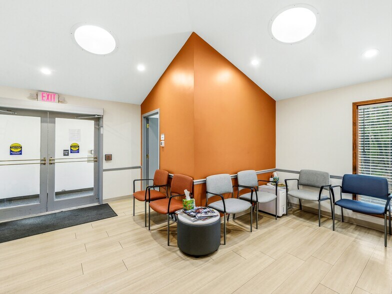 More Photos Of 6 Brooklet St, Asheville Medical For Sale