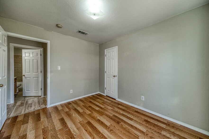 More Photos Of 761 Olive Branch Rd, Brock Apartments For Sale