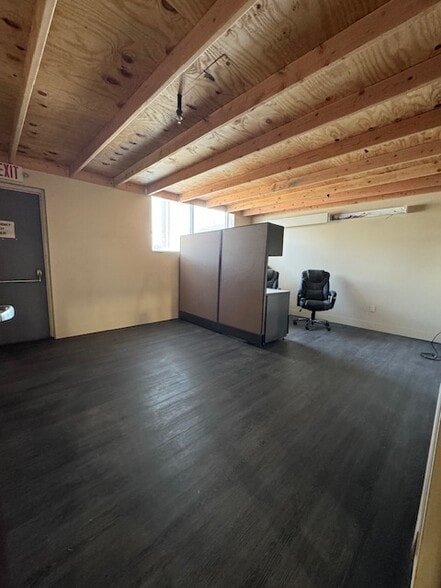 More Photos Of 110 Webb St, Hamden Warehouse For Lease