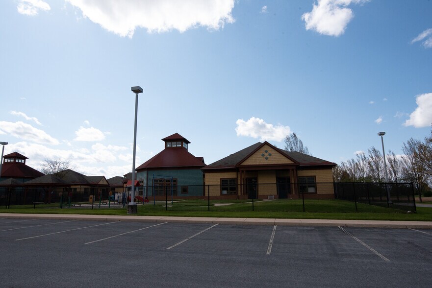 More Photos Of 14700 Citicorp Dr, Hagerstown Office For Sale