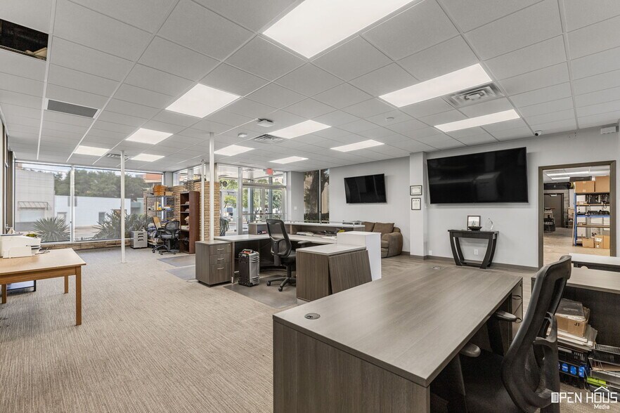 More Photos Of 915 9th St, Wichita Falls Office For Sale