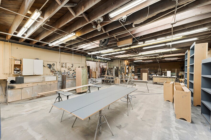 More Photos Of 7438 Varna Ave, North Hollywood Warehouse For Sale