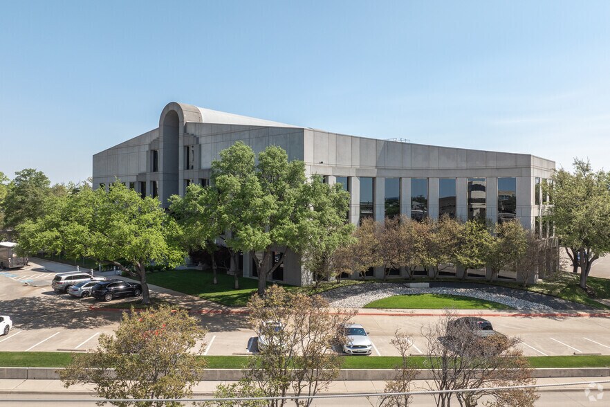 More Photos Of 17300 Preston Rd, Dallas Medical For Sale