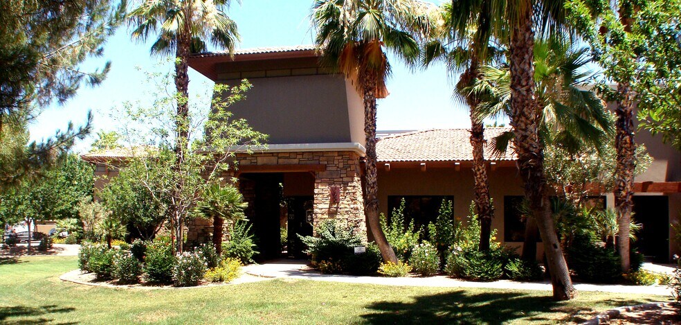 Primary Photo Of 2730 S Val Vista Dr, Gilbert Medical For Lease