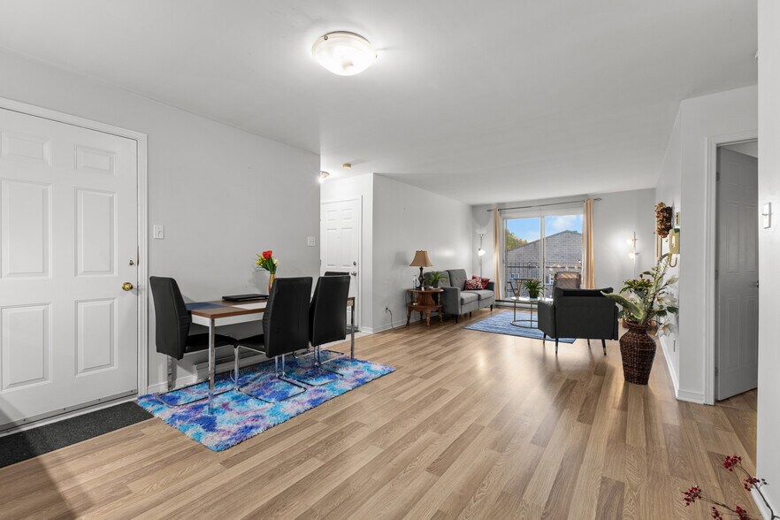 More Photos Of 2012-2014 Rue Fournier, Saint-Jérôme Apartments For Sale