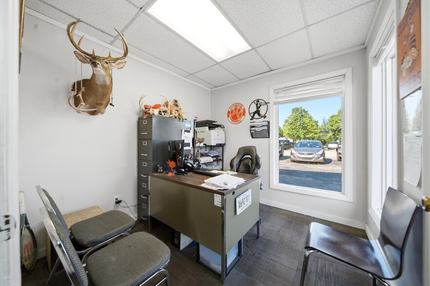 More Photos Of 2029 Platt Springs Rd, West Columbia Auto Dealership For Sale