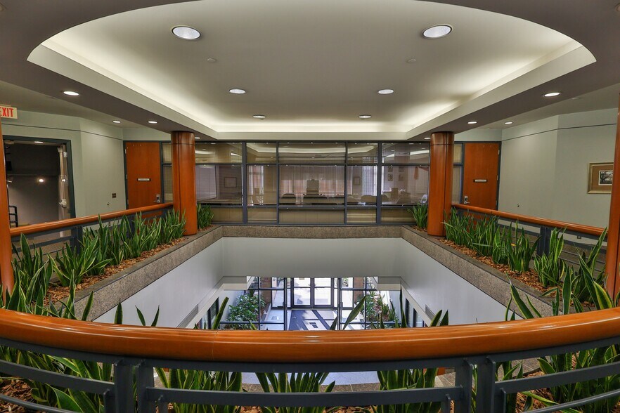 More Photos Of 1525 Valley Center Pky, Bethlehem Unknown For Lease