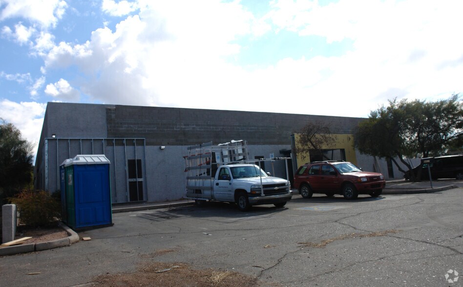 More Photos Of 6437 W Chandler Blvd, Chandler Office For Lease