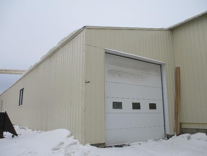 More Photos Of 28 Rue Joseph-Gagnon, Saint-Jean-Port-Joli Manufacturing For Sale