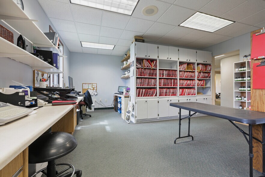 More Photos Of 952 S Park Ave, Fond Du Lac Medical For Lease