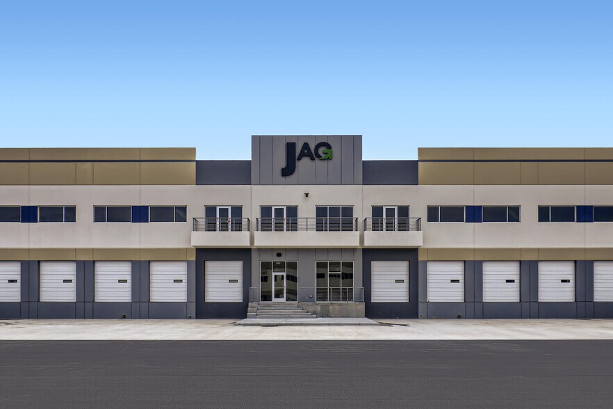 More Photos Of 26100-26120 E 68th Ave, Aurora Warehouse For Lease