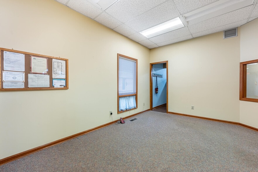 More Photos Of 71 Marco Ln, Washington Township Medical For Sale