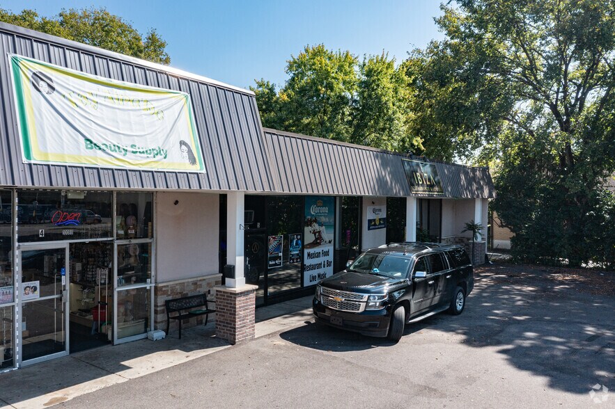 More Photos Of 10080-10088 Springfield Pike, Cincinnati Unknown For Lease