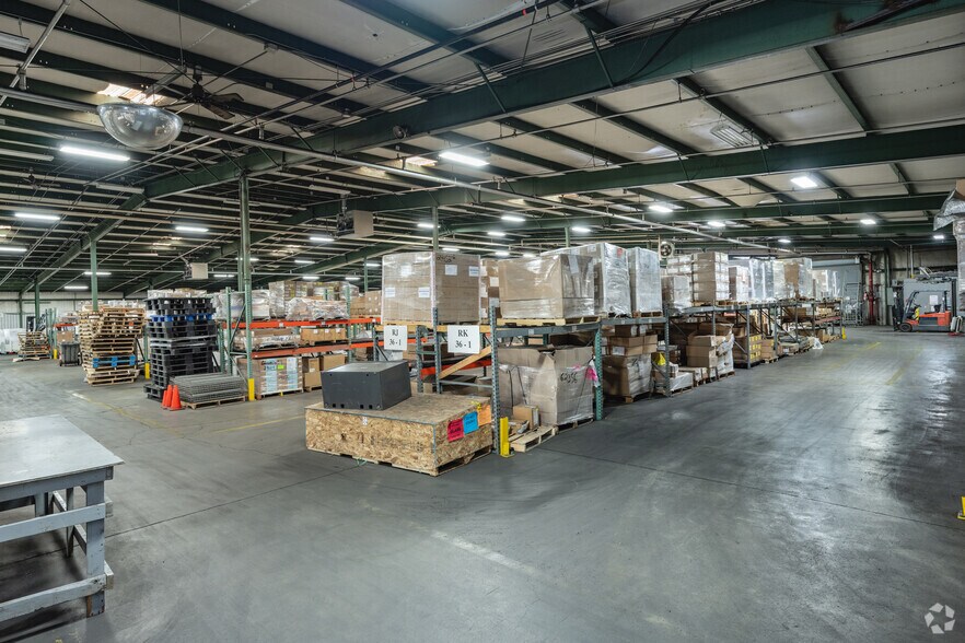 More Photos Of 1801 Rutherford Rd, Greenville Light Manufacturing For Lease