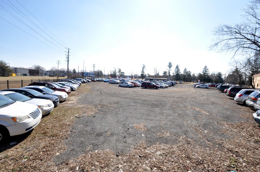 More Photos Of 1634 Nottingham Way, Hamilton Auto Dealership For Sale
