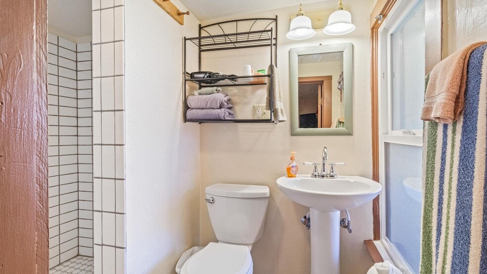 More Photos Of 295 N Main St, Glendale Hospitality For Sale