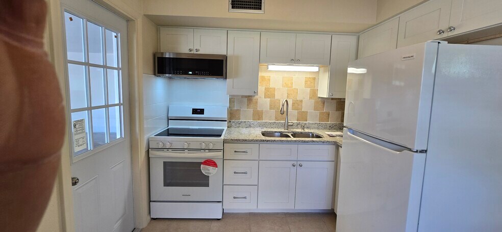 More Photos Of 3404 Dahlia Pl, Largo Apartments For Sale