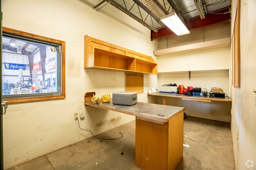 More Photos Of 2 Creamery Way, Emmitsburg Warehouse For Sale