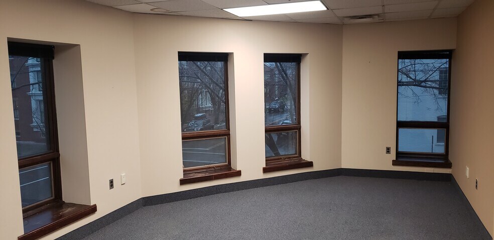 More Photos Of 400 N Columbus St, Alexandria Office For Lease