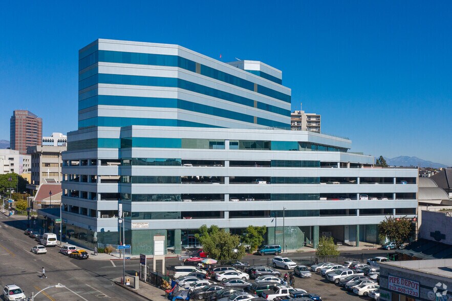 More Photos Of 420 E 3rd St, Los Angeles Medical For Lease