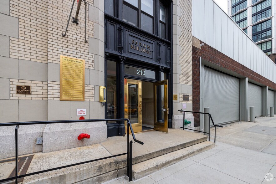 More Photos Of 210 Eleventh Ave, New York Office For Lease
