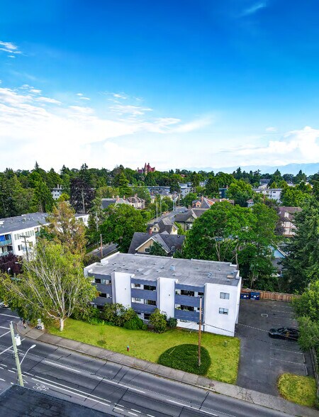 More Photos Of 1333 Pandora Av, Victoria Apartments For Sale