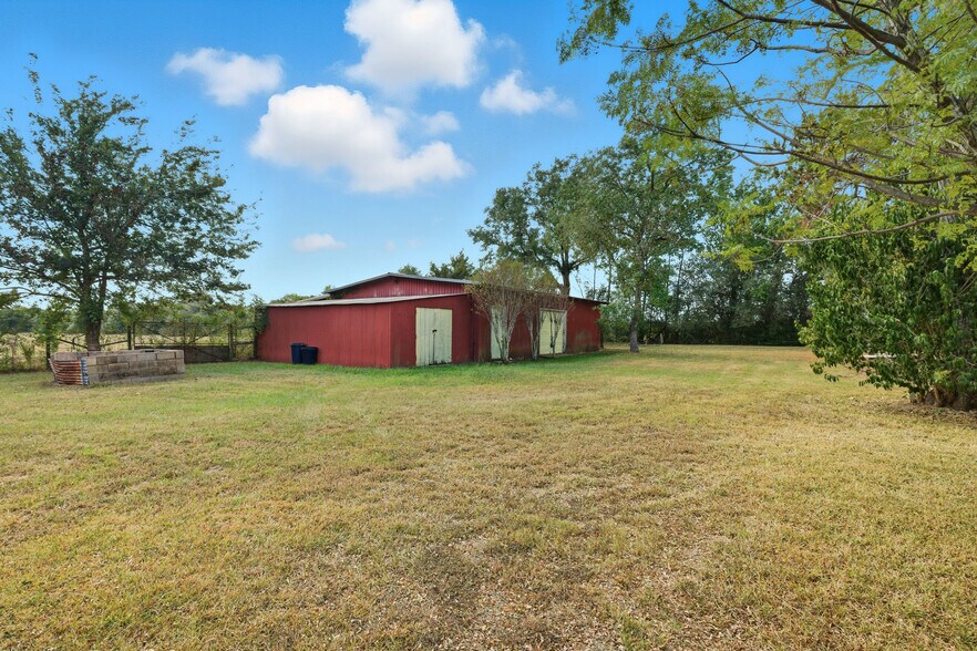 More Photos Of 29211 Castle Rd, Waller Specialty For Sale