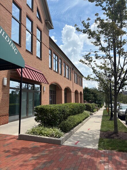 More Photos Of 7625 Maple Lawn Blvd, Fulton Medical For Sale