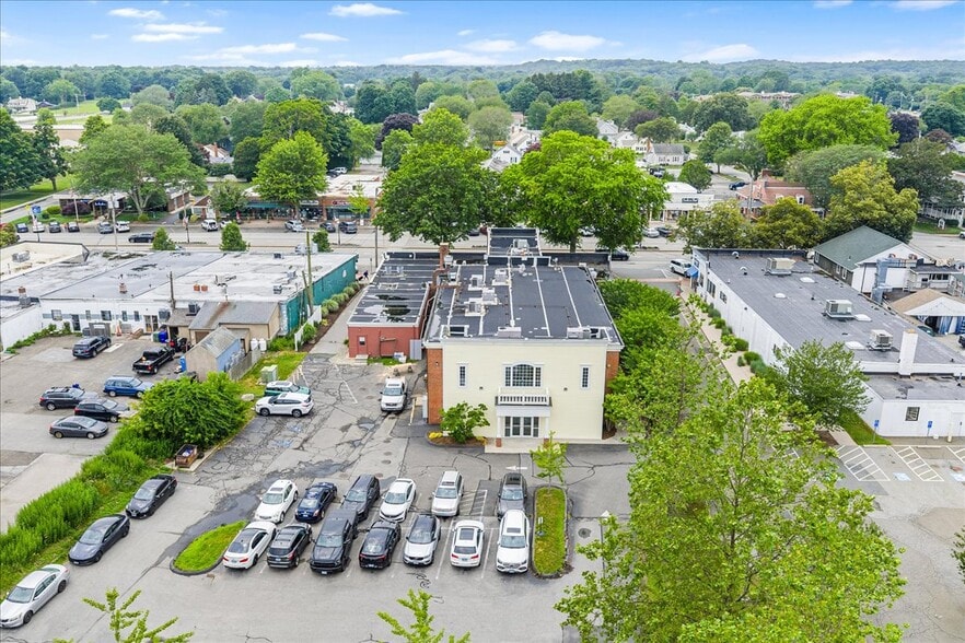 More Photos Of 162-170 Main St, Old Saybrook Storefront Retail Office For Lease
