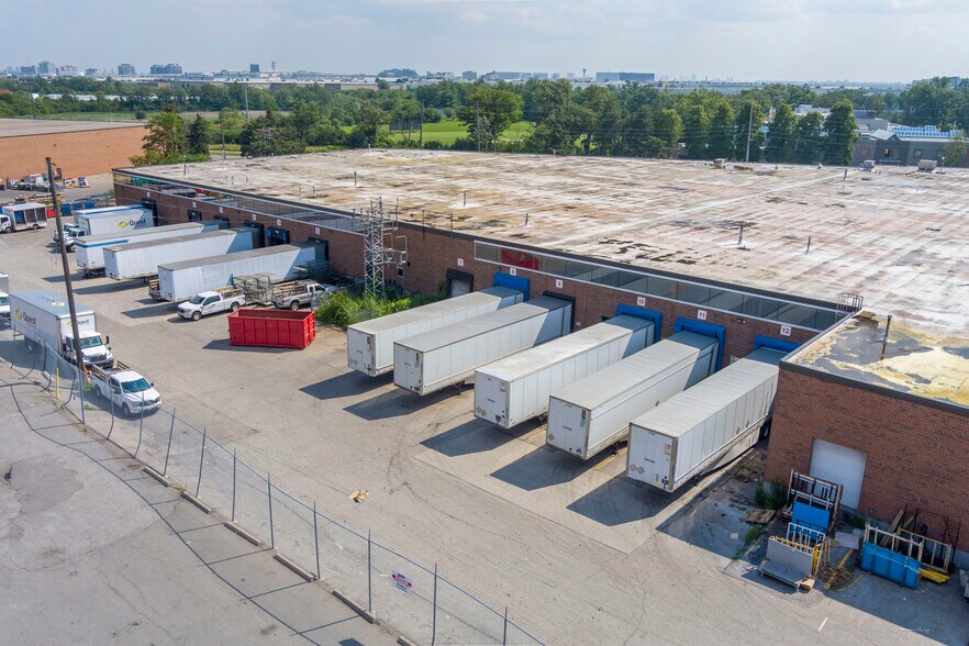 More Photos Of 6811 Goreway Dr, Mississauga Warehouse For Sale