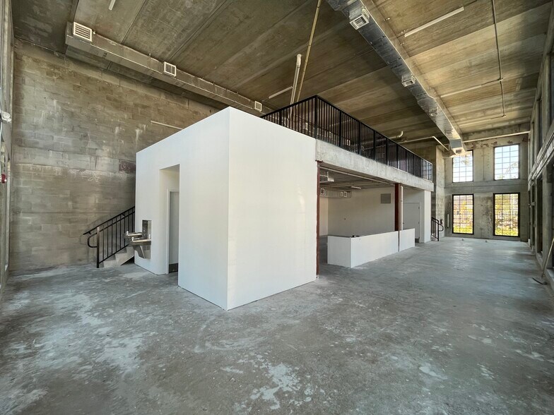 More Photos Of 1017 Lake Ave, Lake Worth Storefront Retail Office For Lease