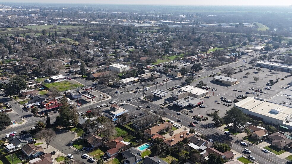 More Photos Of 605 W El Camino Ave, Sacramento Apartments For Sale