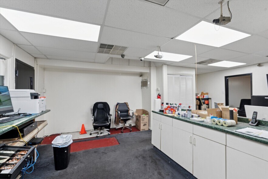 More Photos Of 2777 Kensington Ave, Philadelphia Storefront For Sale