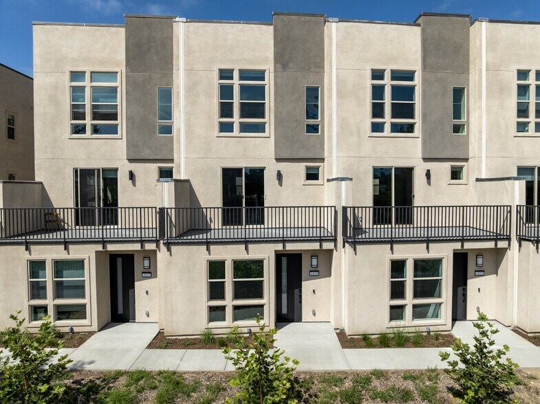 More Photos Of 1771 W Blake Ave, Los Angeles Apartments For Lease