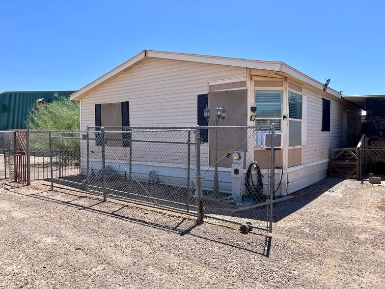 More Photos Of 15329 S Sunland Gin Rd, Arizona City Auto Repair For Sale