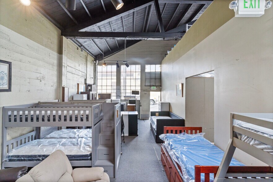 More Photos Of 305 Airport Blvd, South San Francisco Storefront For Sale