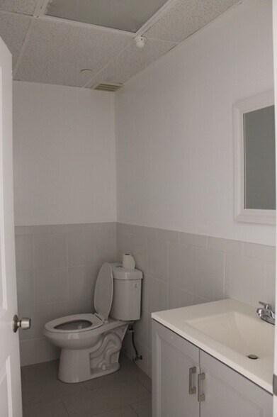 More Photos Of 6133 Jericho Tpke, Commack Storefront For Lease