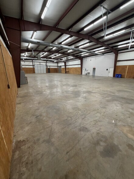 More Photos Of 143 Caggiano Dr, Gaffney Warehouse For Lease