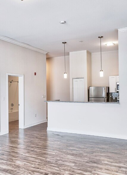 More Photos Of 240 State St, Schenectady Apartments For Lease