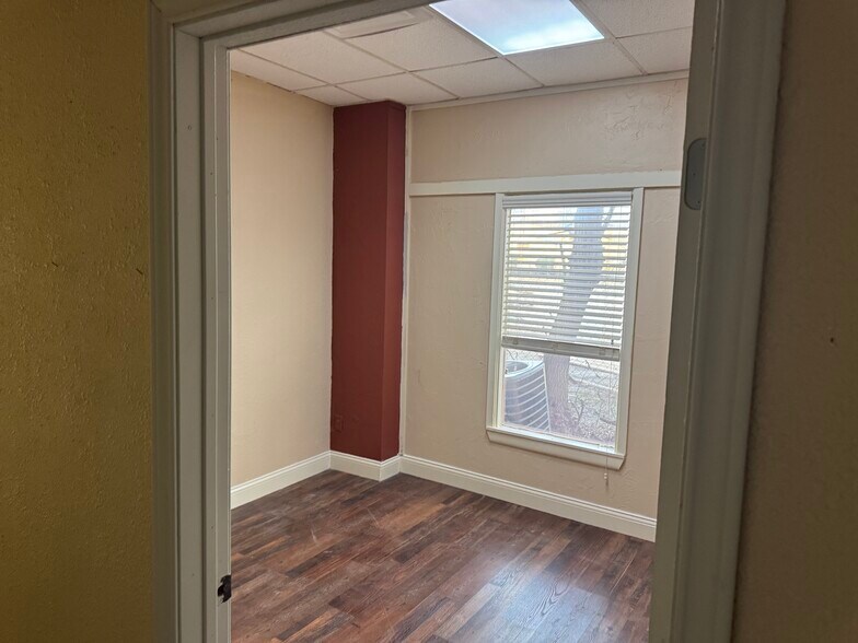 More Photos Of 7100 Blvd 26, Richland Hills Office For Sale