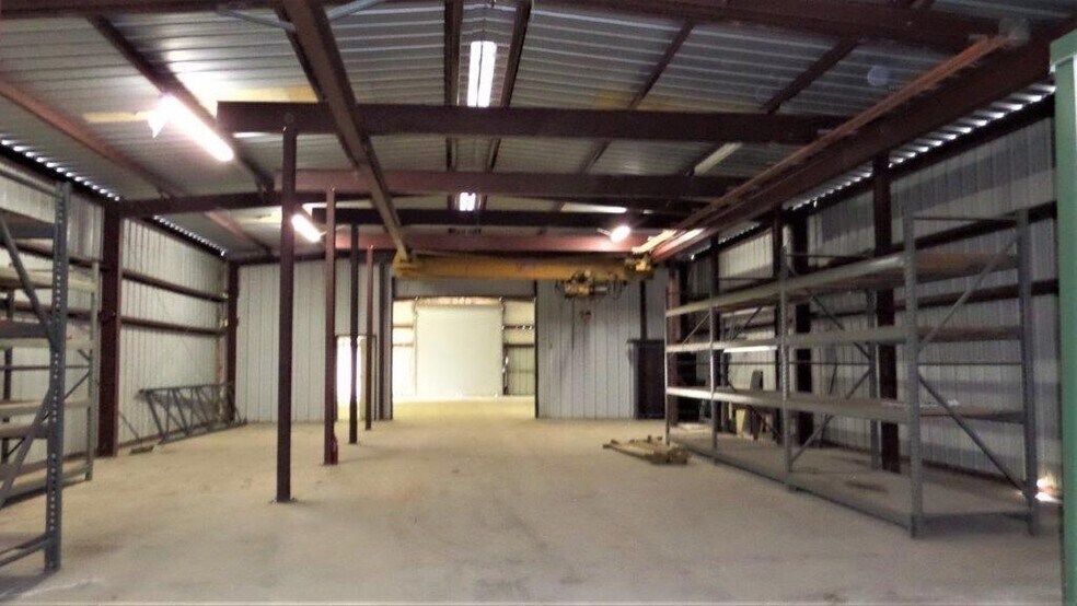 More Photos Of 6339B E Opelousas St, Lake Charles Distribution For Lease