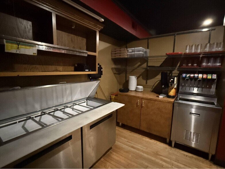 More Photos Of 801 Sixth St, Mendota Storefront Retail Residential For Sale