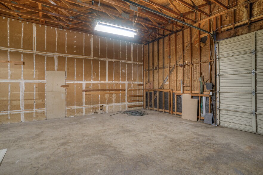 More Photos Of 2950 Feather River Blvd, Oroville Light Distribution For Sale