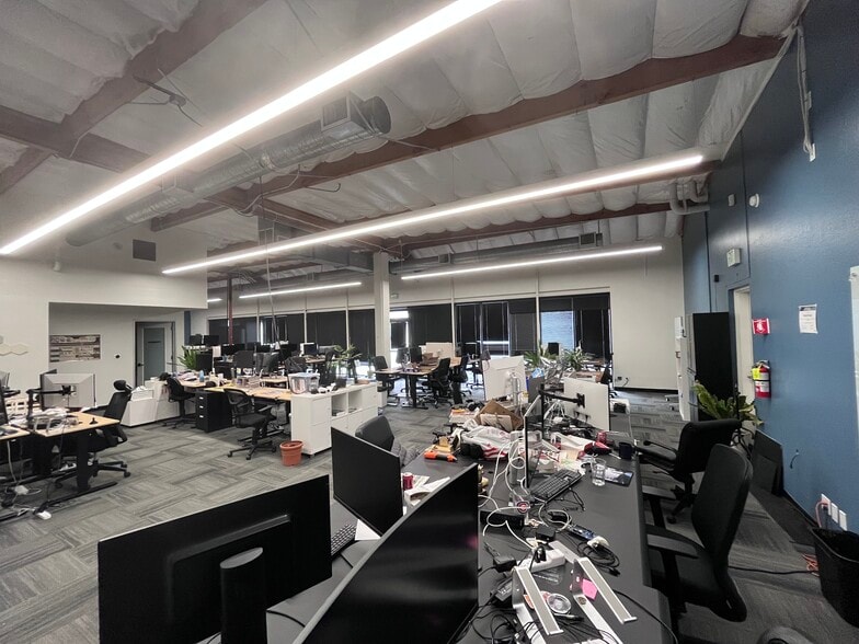More Photos Of 114 Hazel St, Redwood City Research And Development For Lease