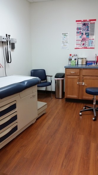 More Photos Of 3909 Darrow Rd, Stow Medical For Lease