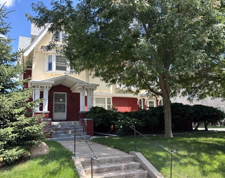 More Photos Of 401 S 38th Ave, Omaha Multifamily For Sale